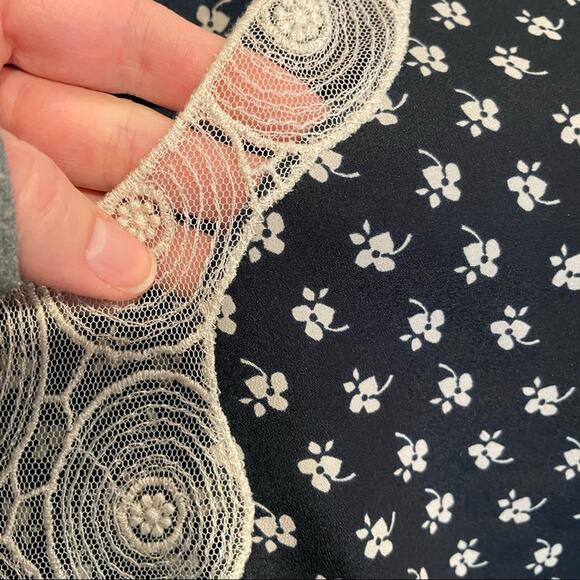 Ulla Johnson Vasia Black Ditsy Floral Lace Plunge Blouse Womens XS Top Shirt - Picture 7 of 8